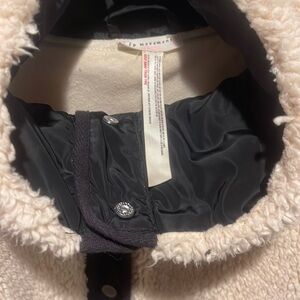 Free People fp movement super soft Sherpa pullover.   Size L great condition